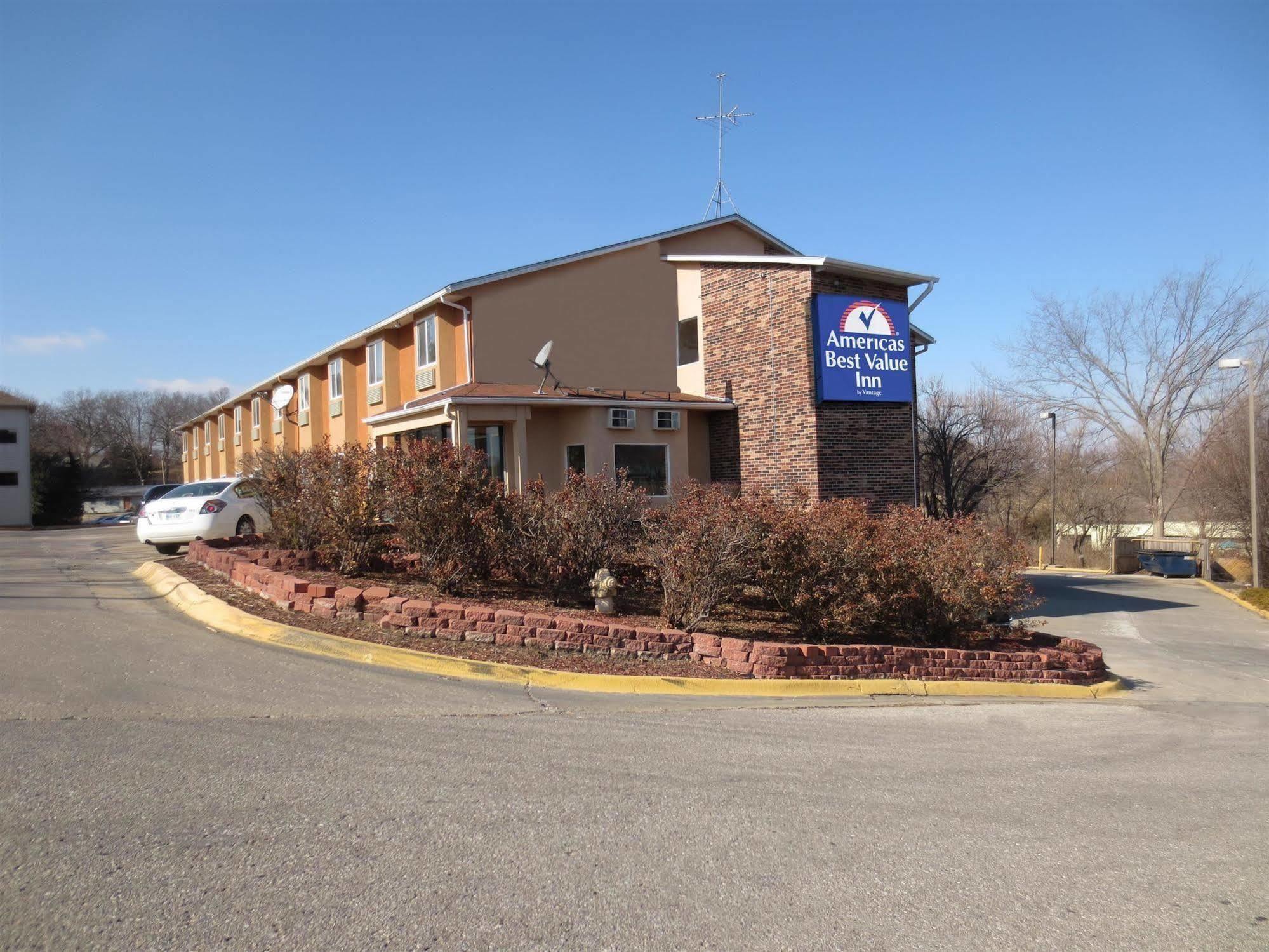 American Best Value Inn Lawrence Zewnętrze zdjęcie